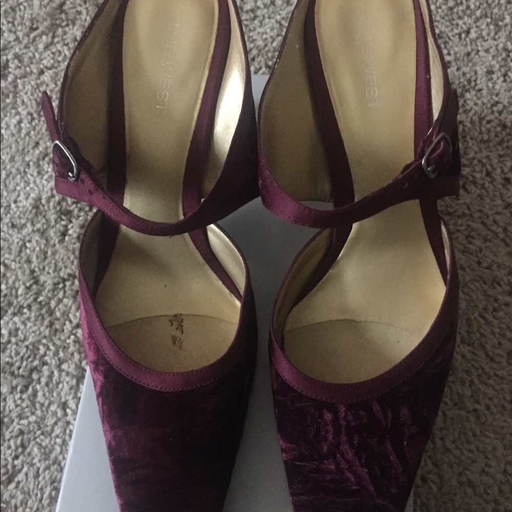 Women’s shoe